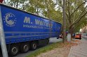 LKW verliert Auflieger Koeln Boltensternstr Pasteurstr P1967